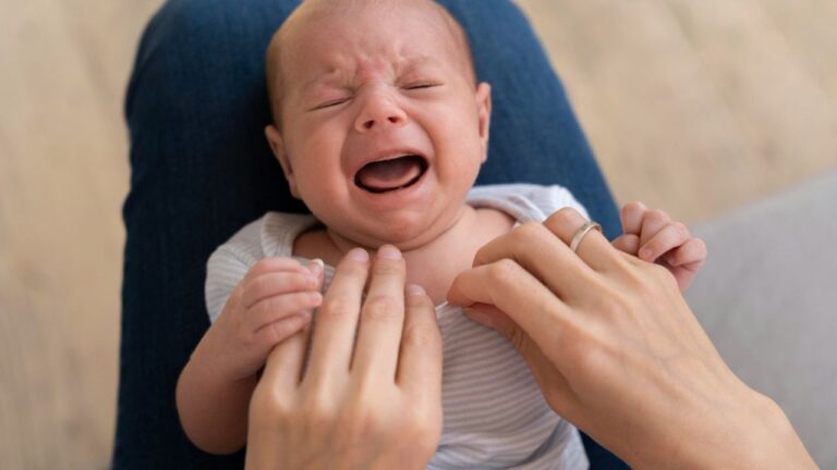 neonato nervoso non riesce a dormire