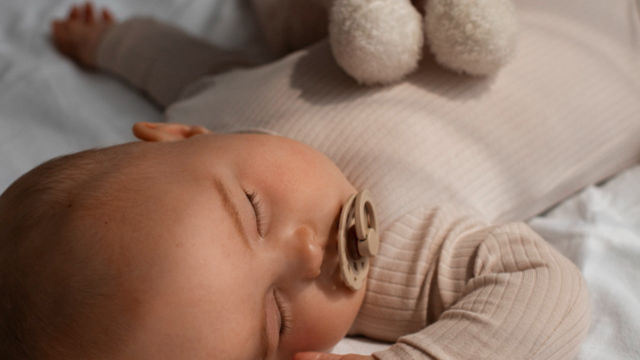 Neonato 4 mesi si sveglia ogni ora di notte: perché e cosa fare? -  Consulente del Sonno Infantile | BuonaNotte Sleep Consultancy, image size:1280x720